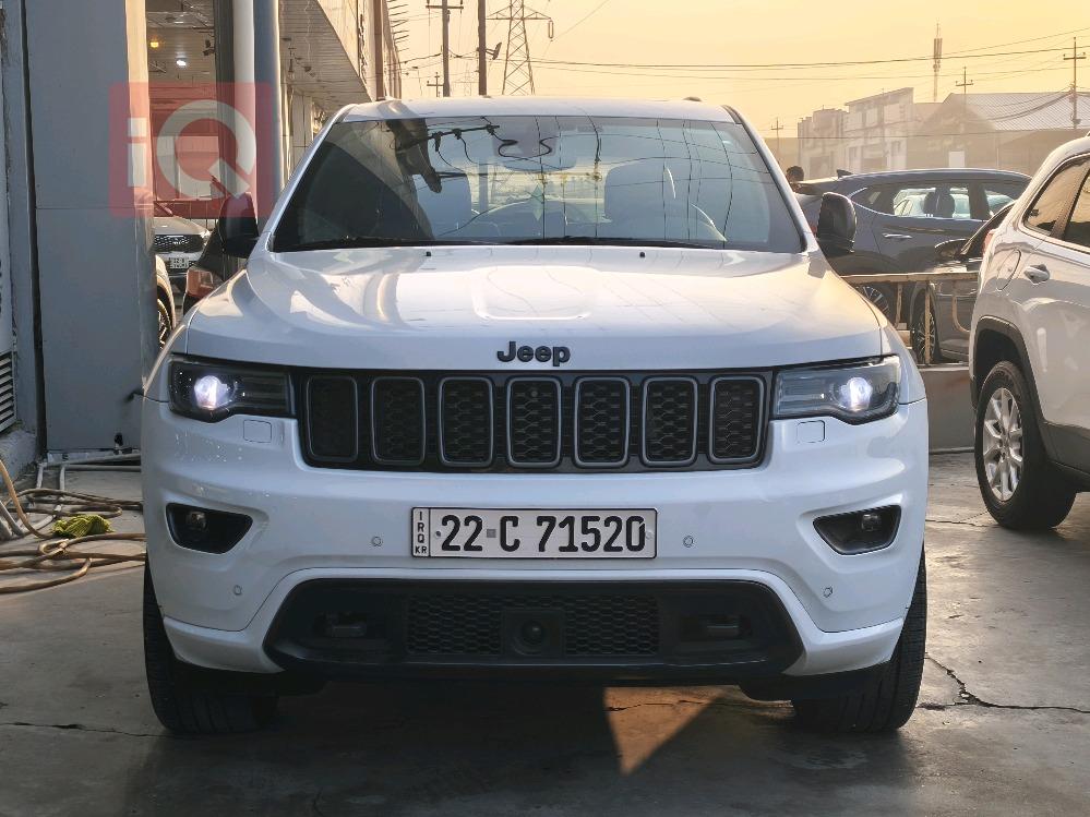 جیپ گراند شیرۆکی